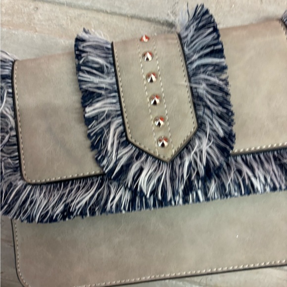 Blue and Gray Fringed Crossbody New without tag - Picture 4 of 8